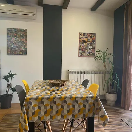 Trakia Street Apartment